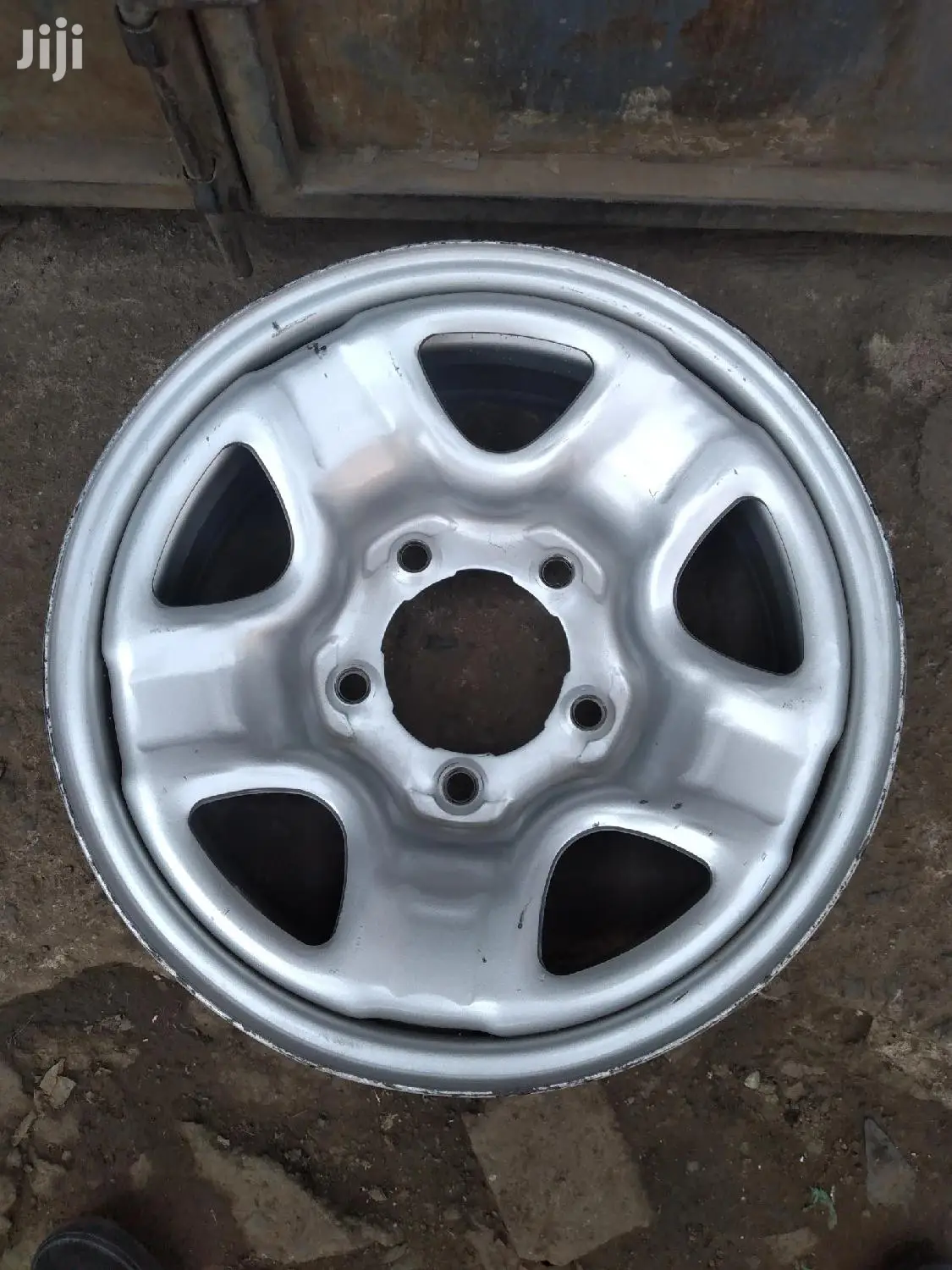 Original for R Landcruiser Size 16 Inch Tubeless.