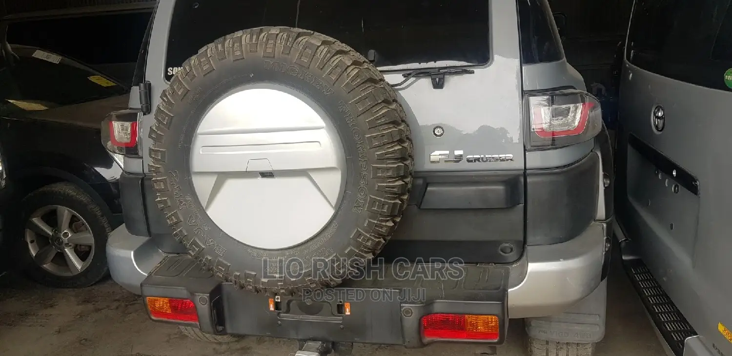 New Toyota FJ Cruiser 2014 Silver