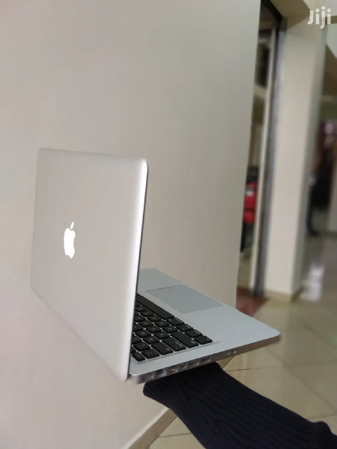 New Laptop Apple MacBook 4GB Intel Core I5 HDD 500GB