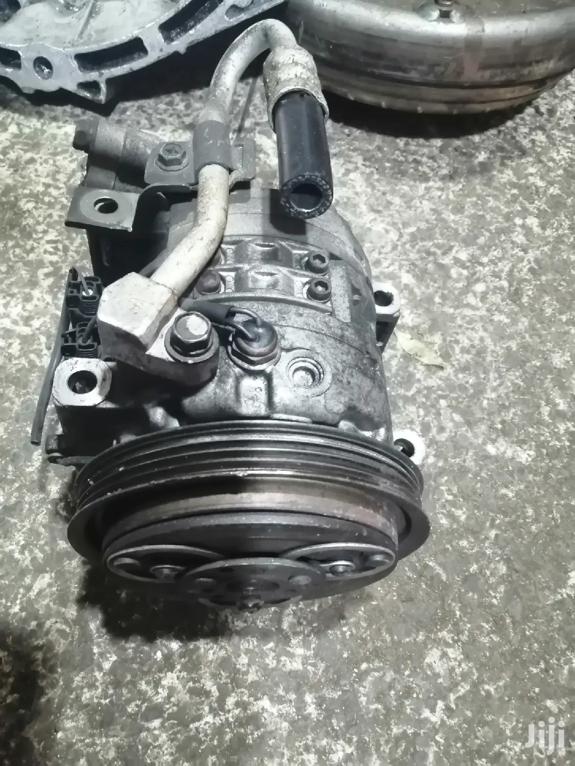 Nissan Wingroad AC Compressor.