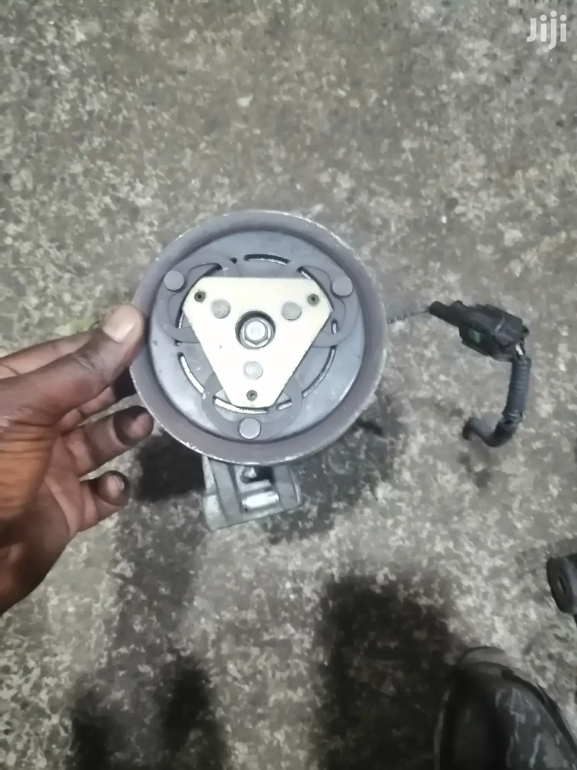 Nissan Tiida AC Compressor.