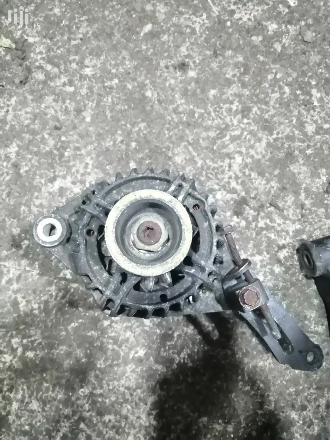 Toyota 1sz Alternator for Toyota Vitz.
