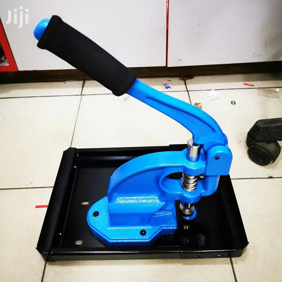Eyelets Machine