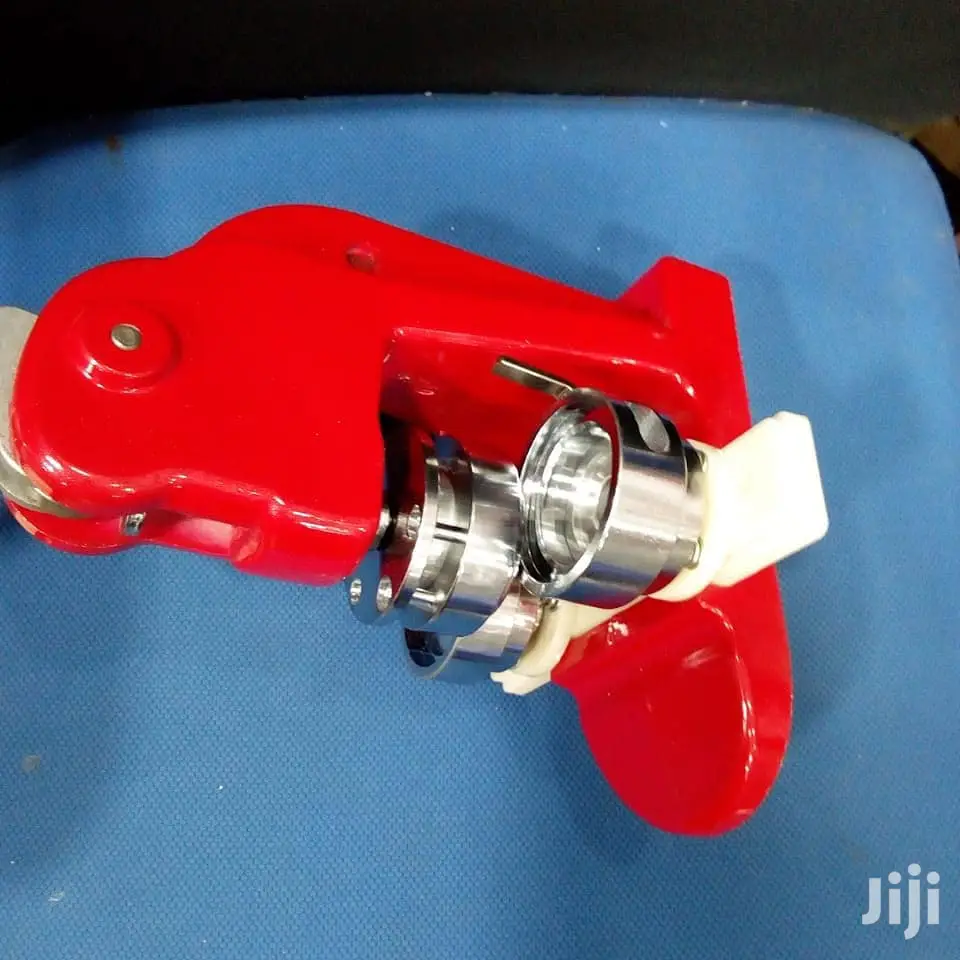 Button Badge Machine