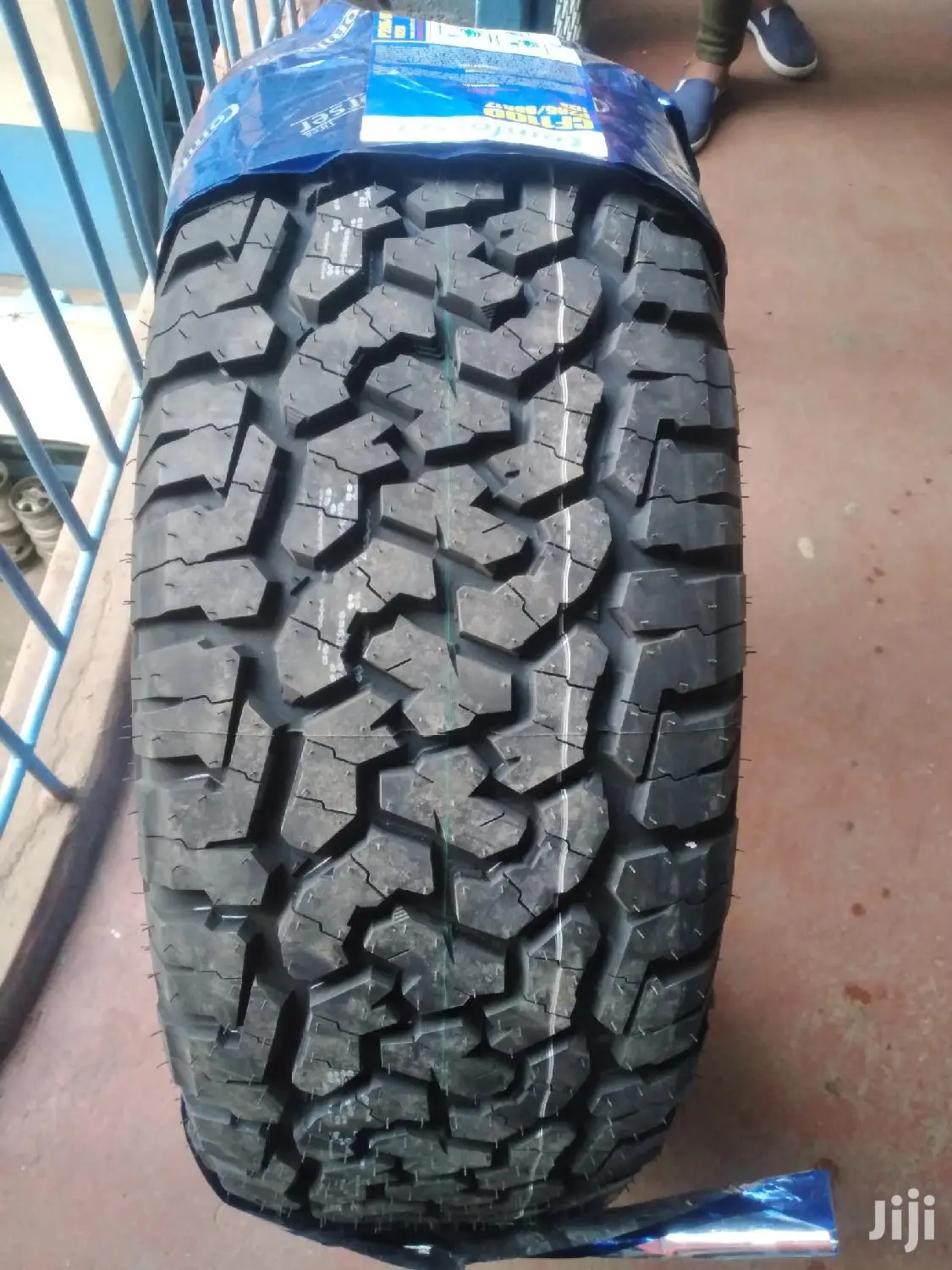 Quality Comforser Tires Sizes 265/65r17 A/T .