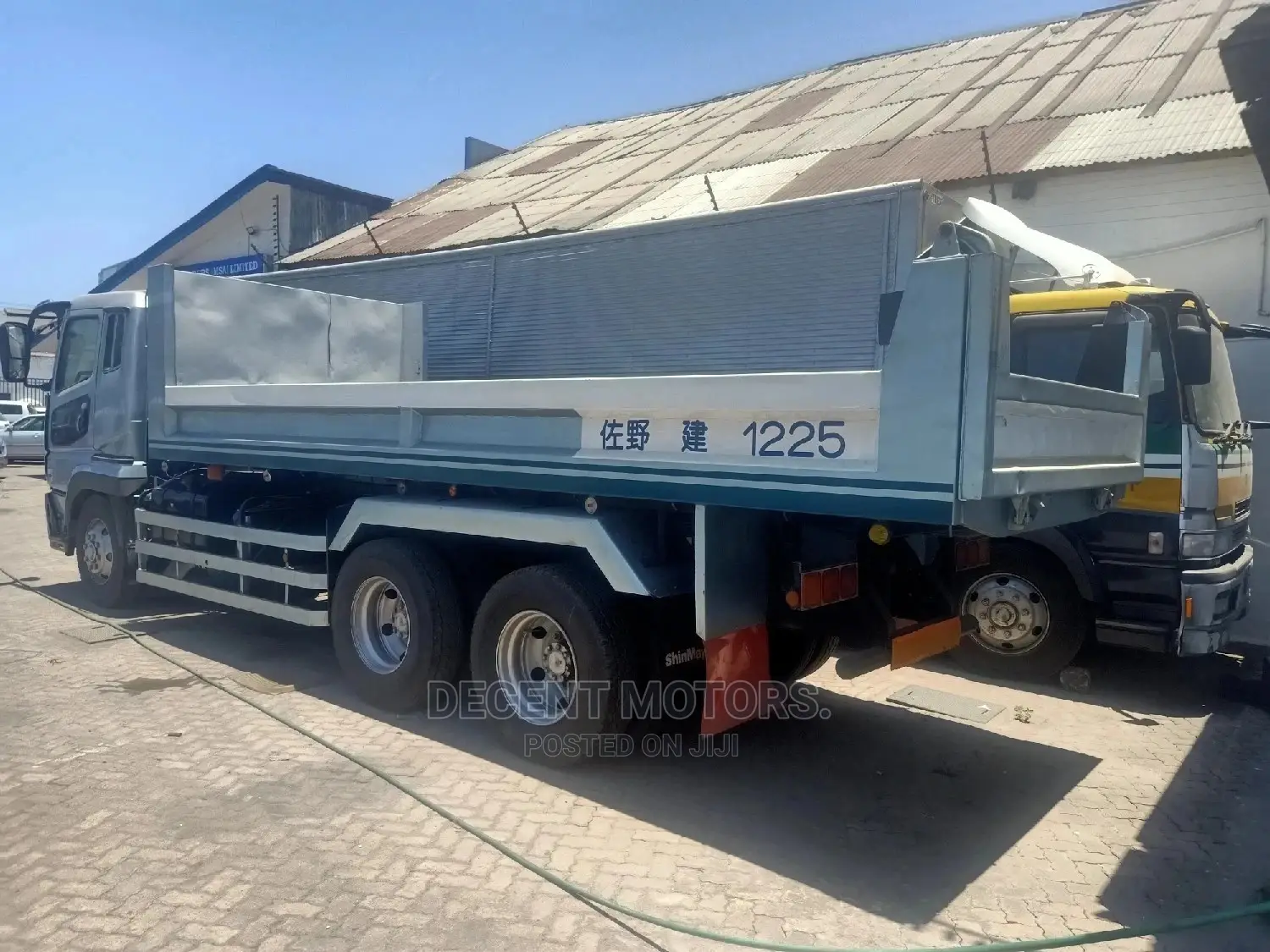 Mitsubishi Fuso Tipper 2014 Silver For Sale