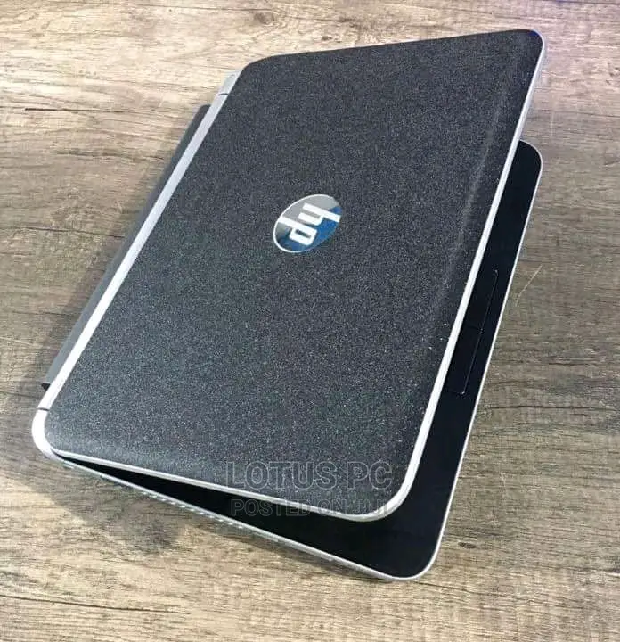 Laptop HP Pavilion X2 210 4GB Intel Core I3 HDD 320GB