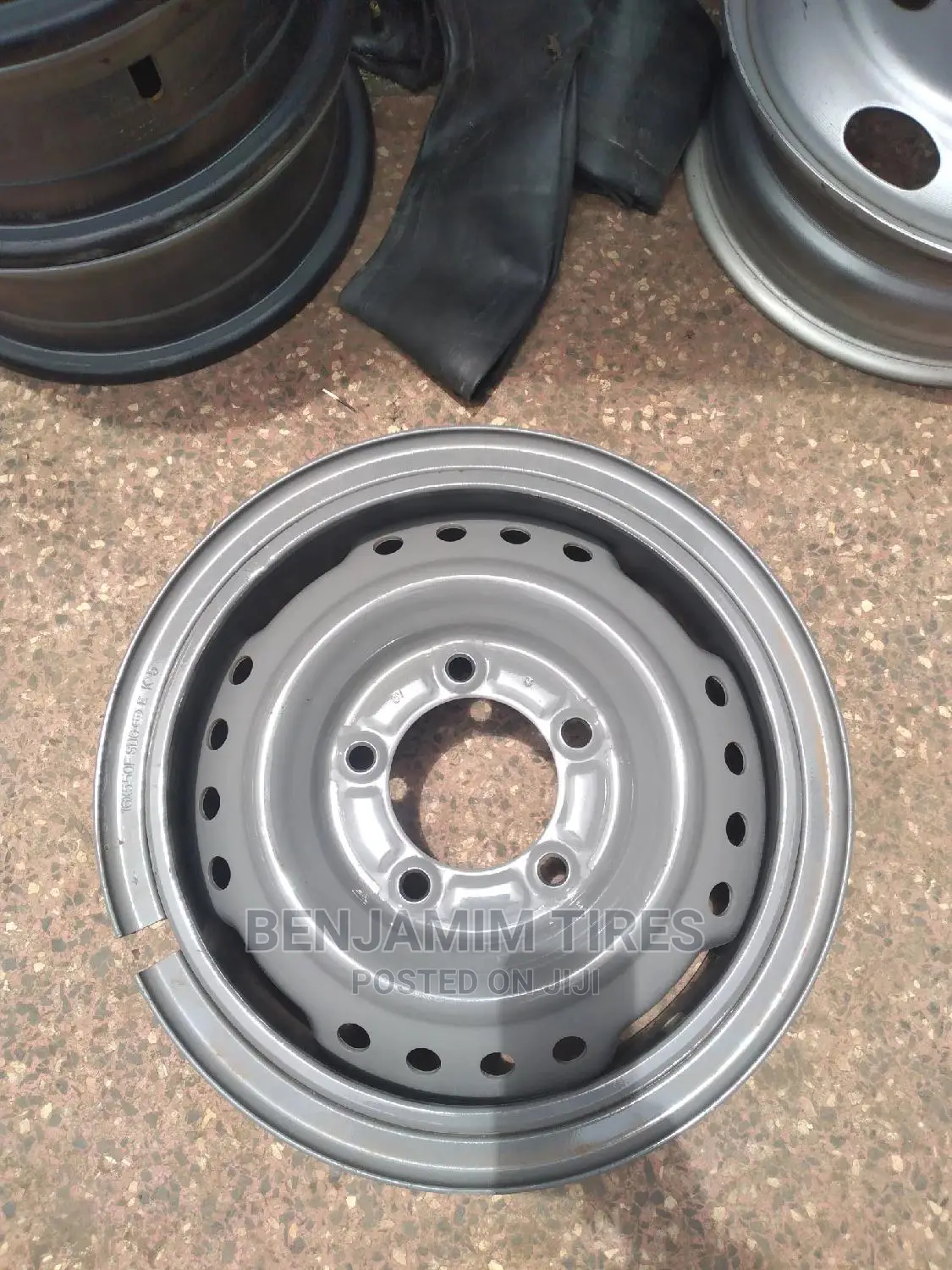 Original Rims Size 16 Inch for Landcruiser.