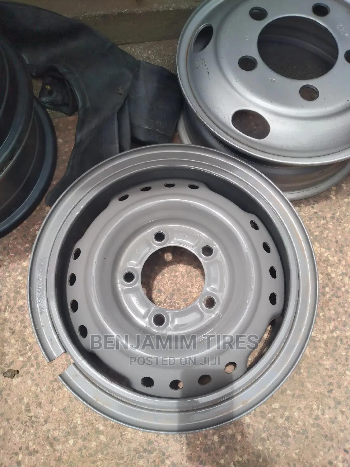 Original Rims Size 16 Inch for Landcruiser.