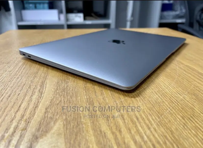 New Laptop Apple MacBook Air 2020 8GB Intel Core M 256GB