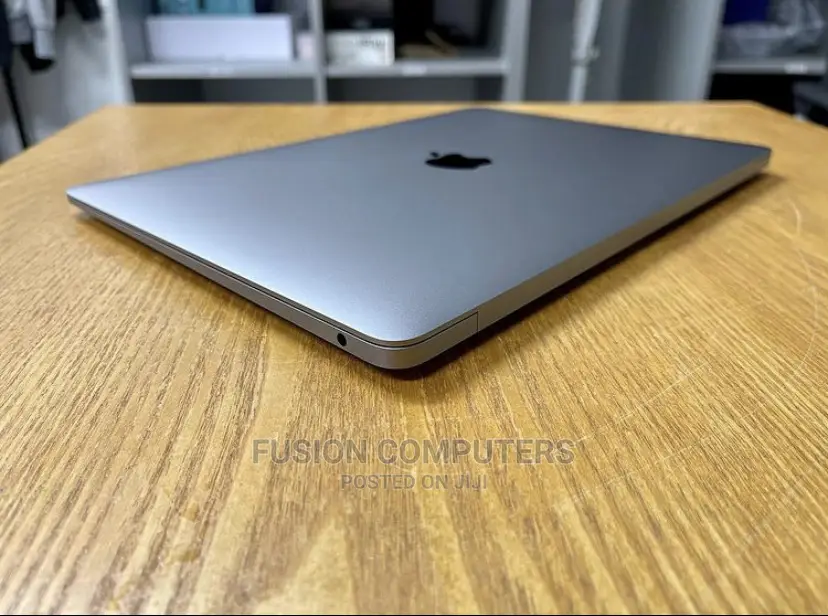 New Laptop Apple MacBook Air 2020 8GB Intel Core M 256GB