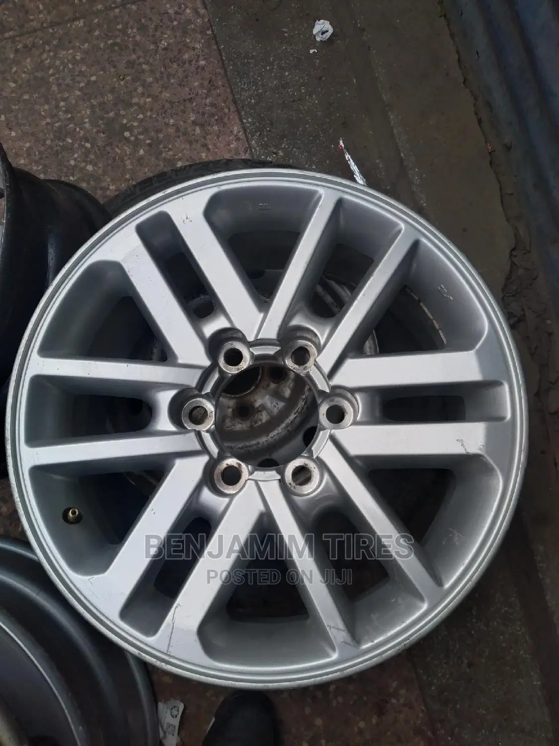 Original Rim Size 17 Inch for Toyota Vigo Double Cab .