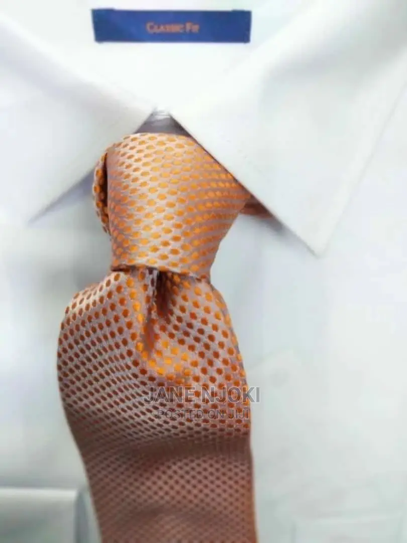 Porker Dot Tie