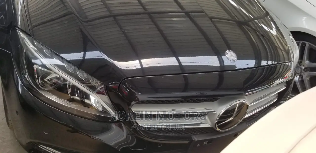 Mercedes-Benz C180 2015 Black