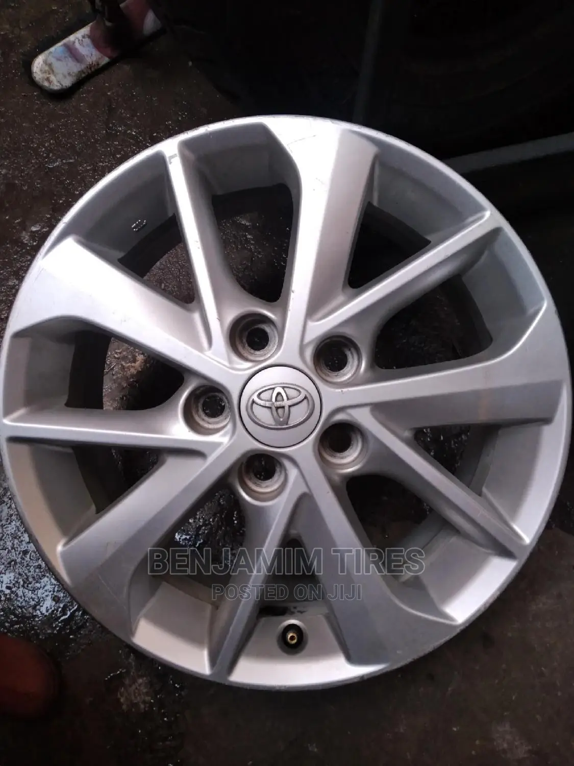 Quality and Clean Original Rims Size 16 Inch 5 Holes Set.