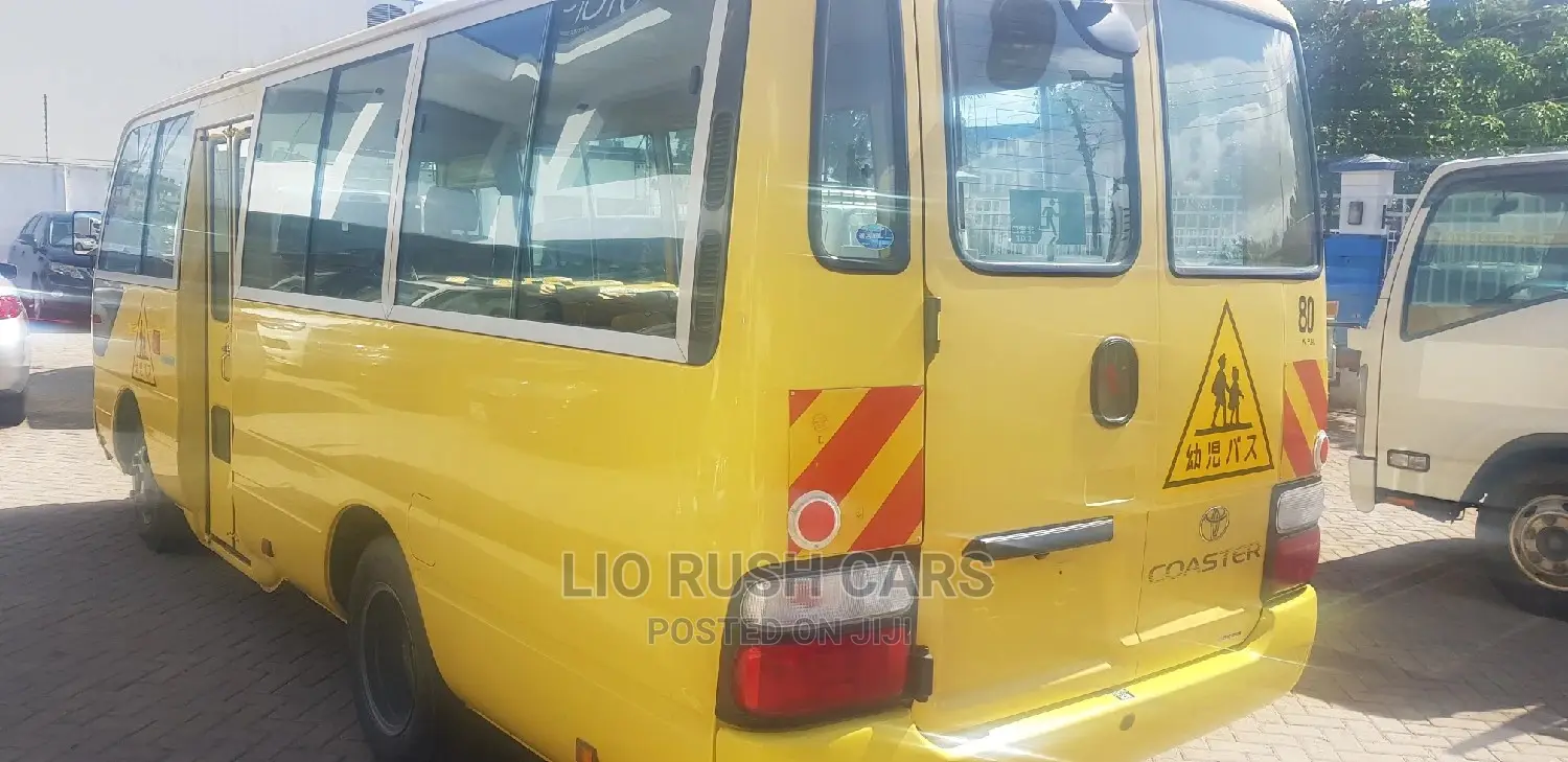New Isuzu Executive Bus 2014