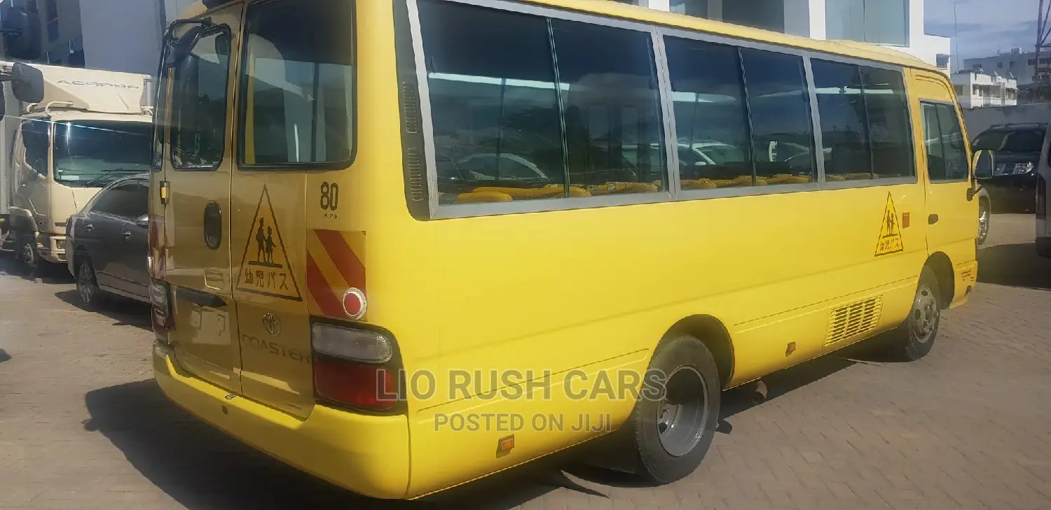 New Isuzu Executive Bus 2014
