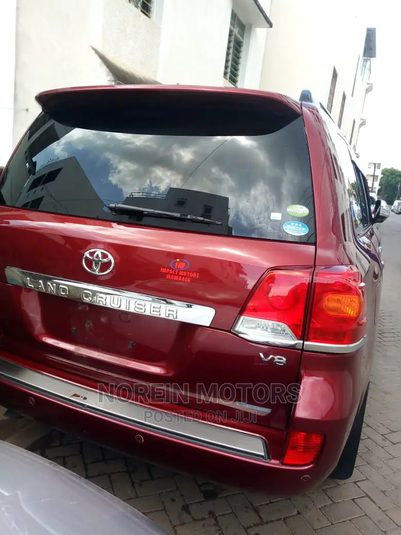 Toyota Land Cruiser Prado 2014 Red