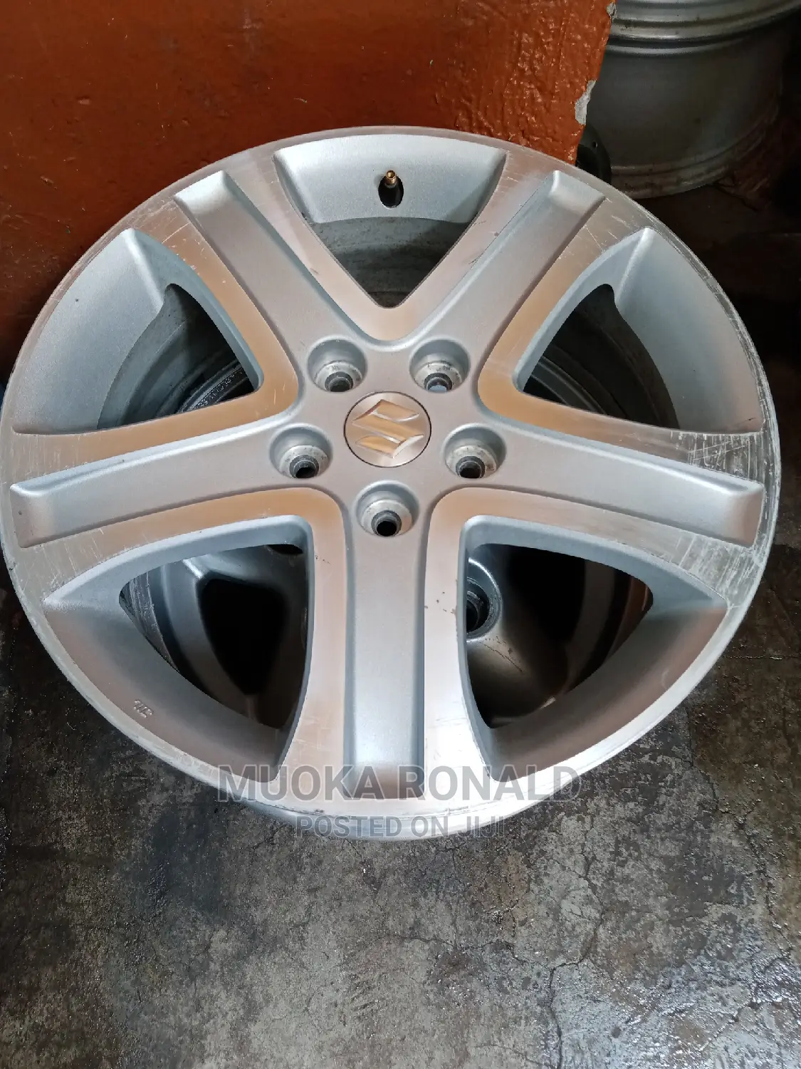 Suzuki Rims 17inch