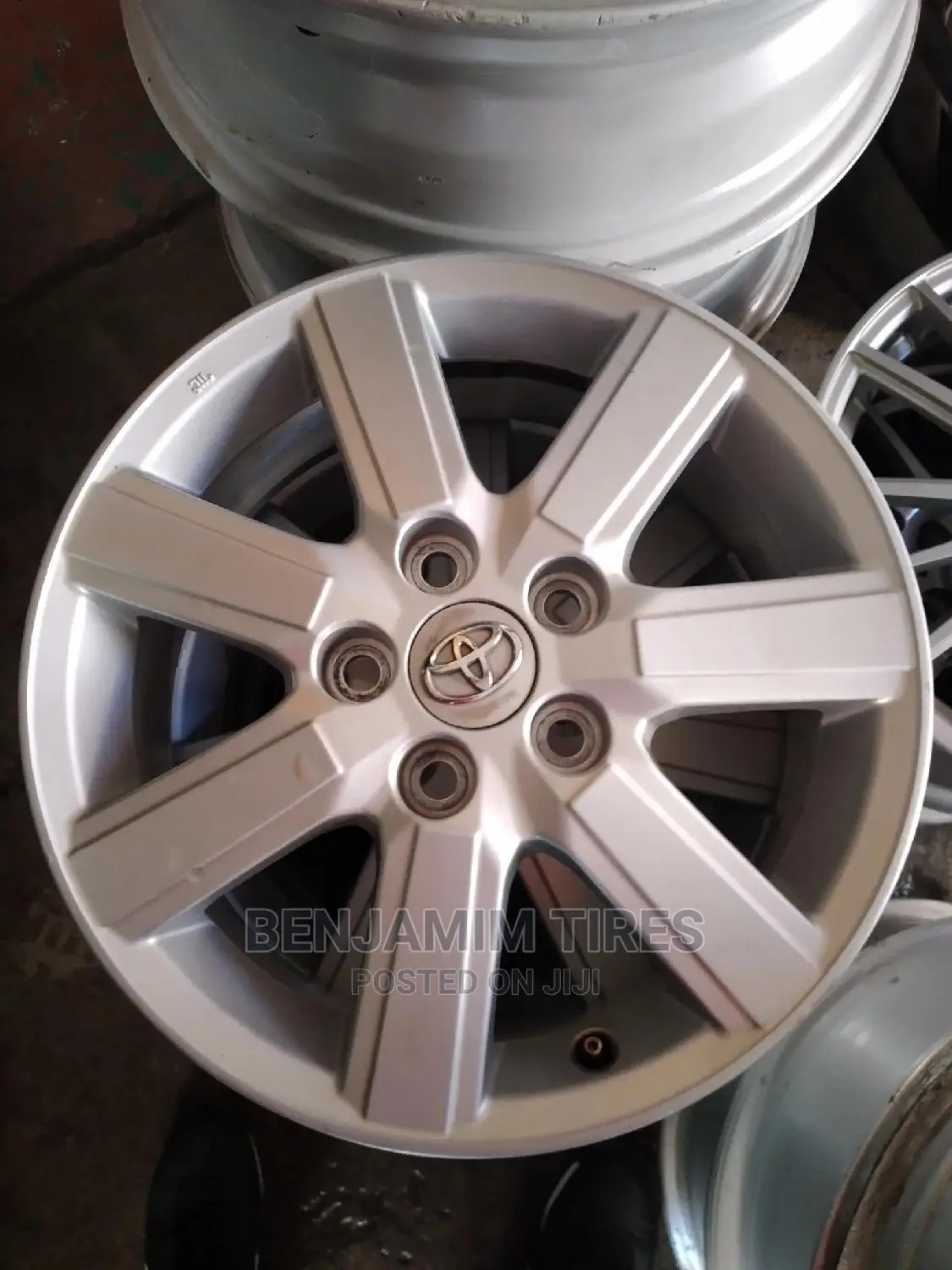 Clean Original Rims Size 16 Inch Set 5 Holes.