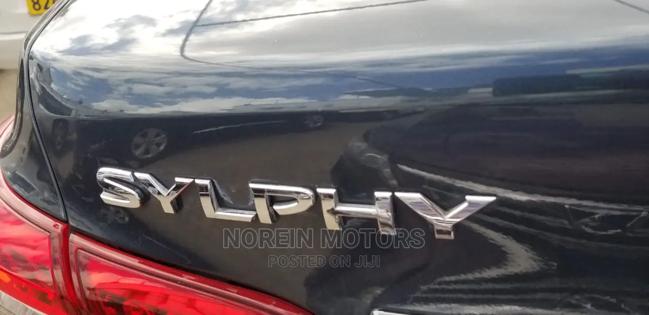Nissan Bluebird 2014 Blue