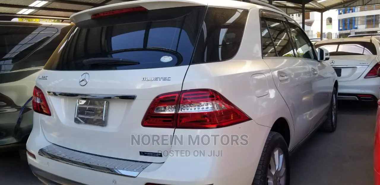 Mercedes-Benz M Class 2013 White