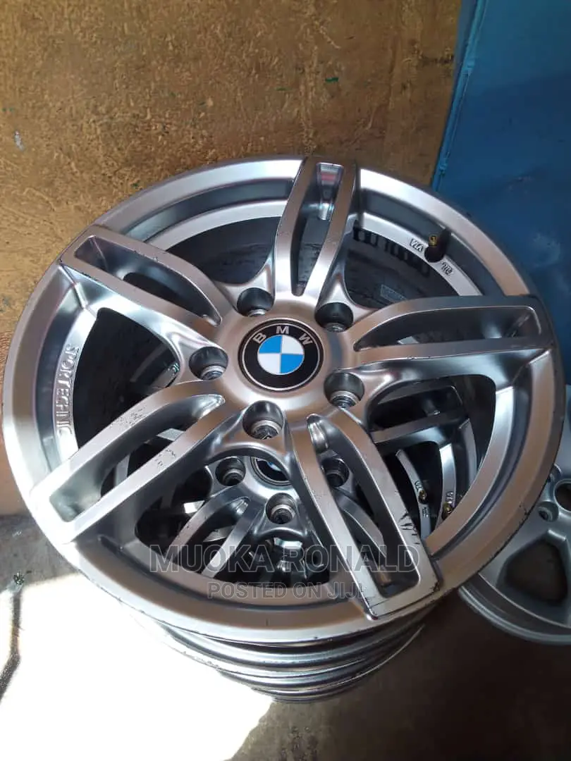 17inch Rims for BMW (ORIGINAL ONES.