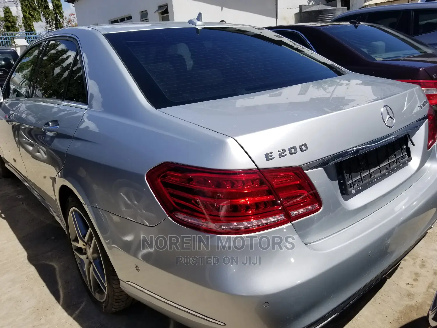 Mercedes-Benz E200 2014 Silver