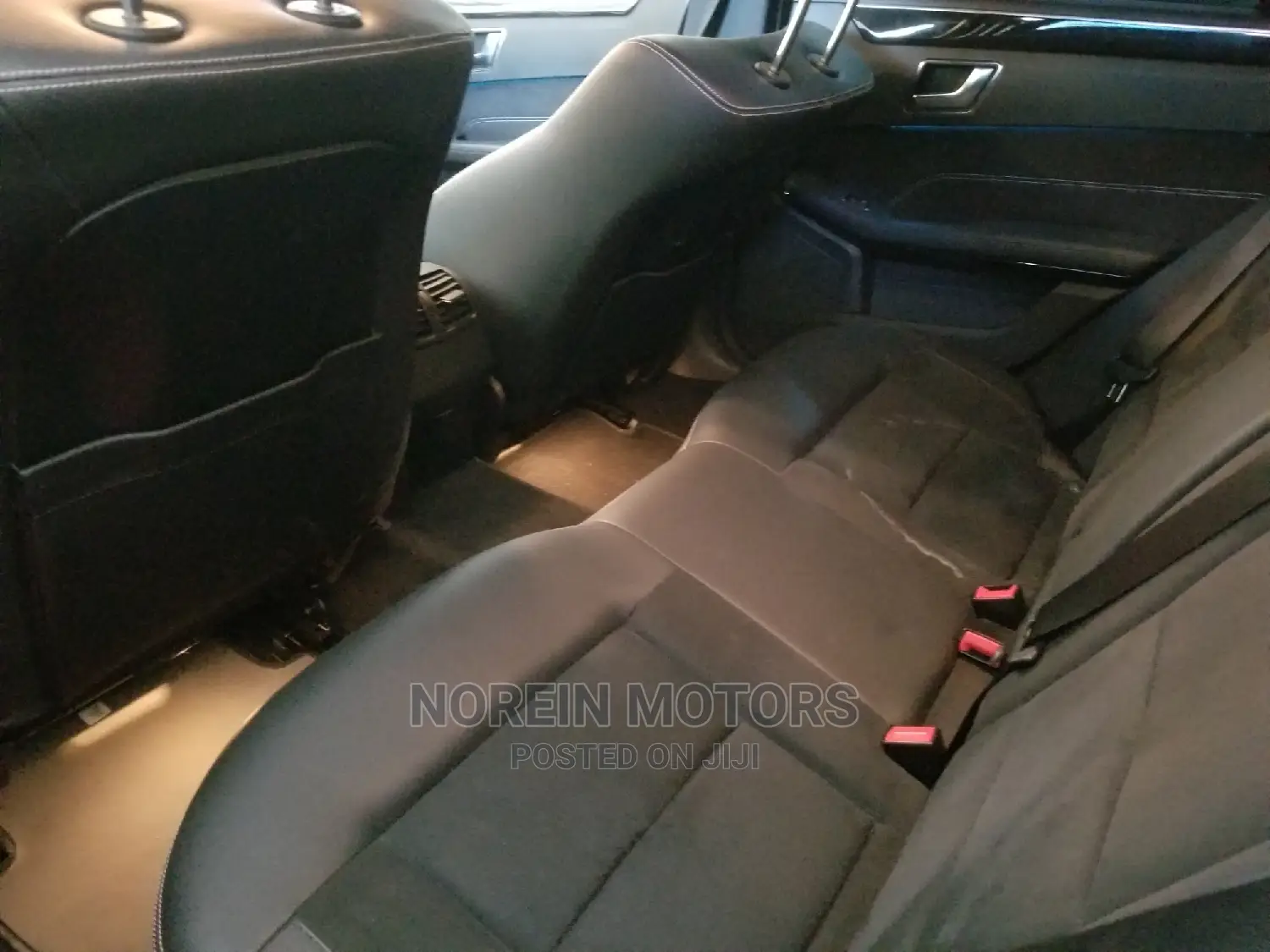 Mercedes-Benz E250 2014 Red