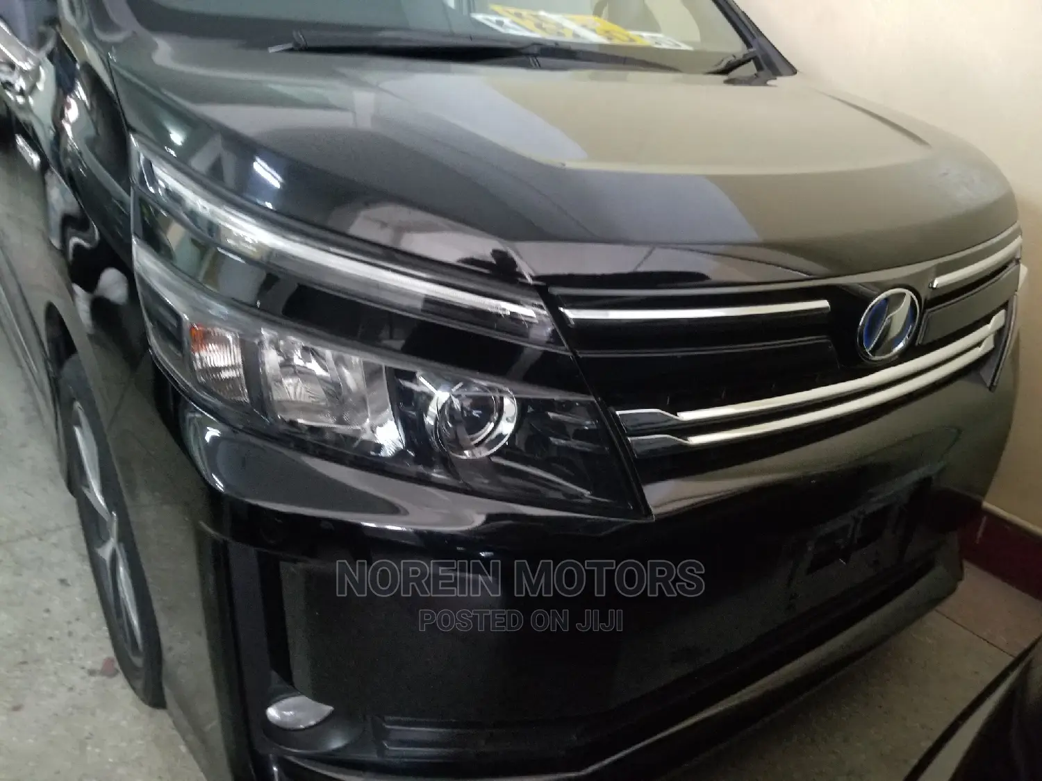 Toyota Voxy 2015 Black