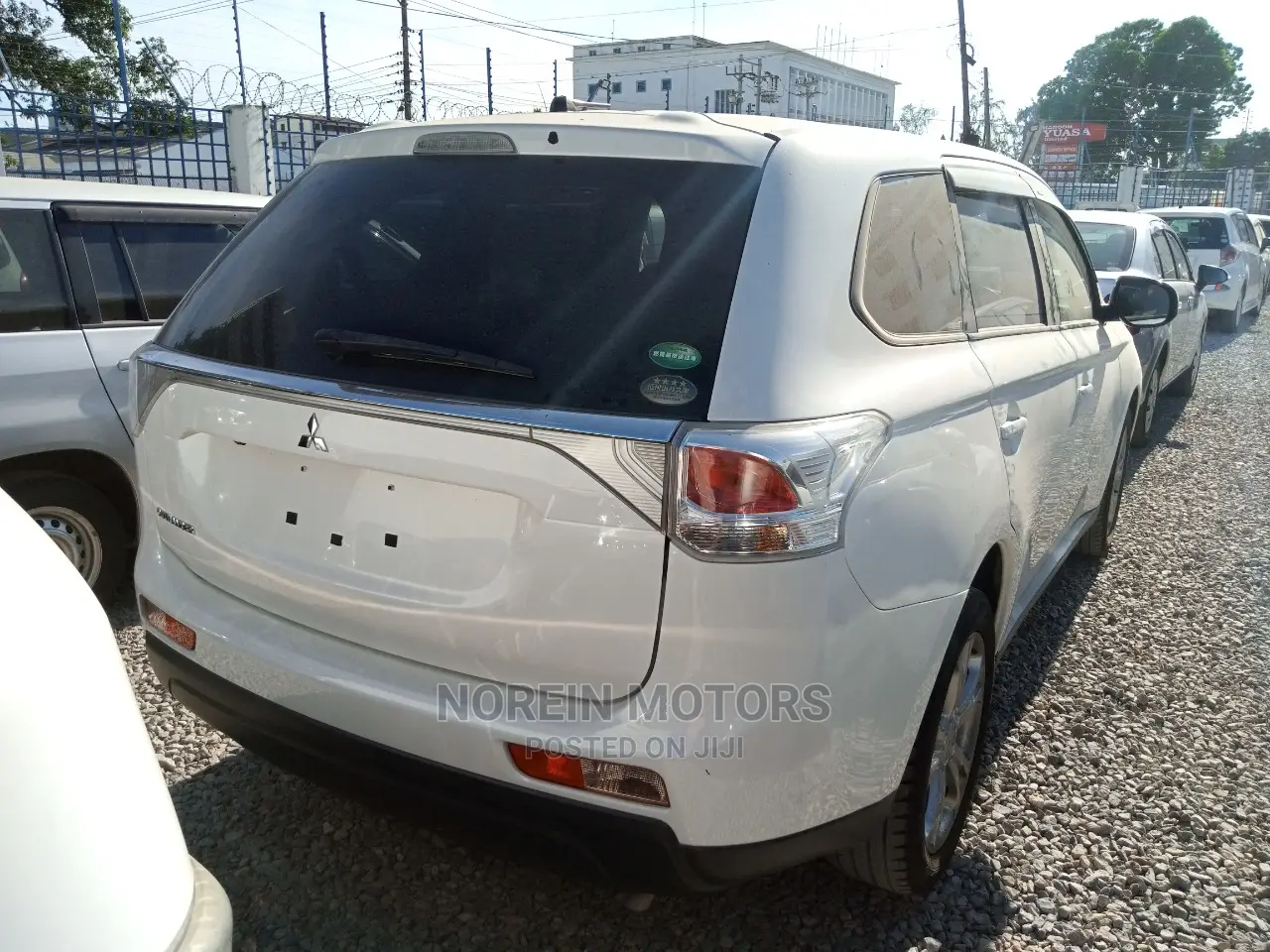 Mitsubishi Outlander 2015 White