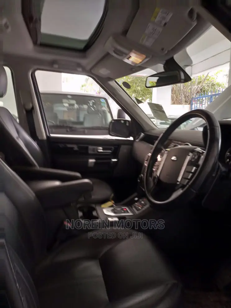 Land Rover Discovery 2015 Black