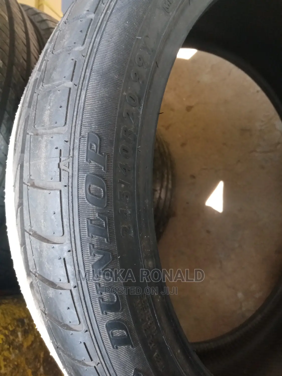 245/40r20 99Y Dunlop Tyre (Made in Japan)