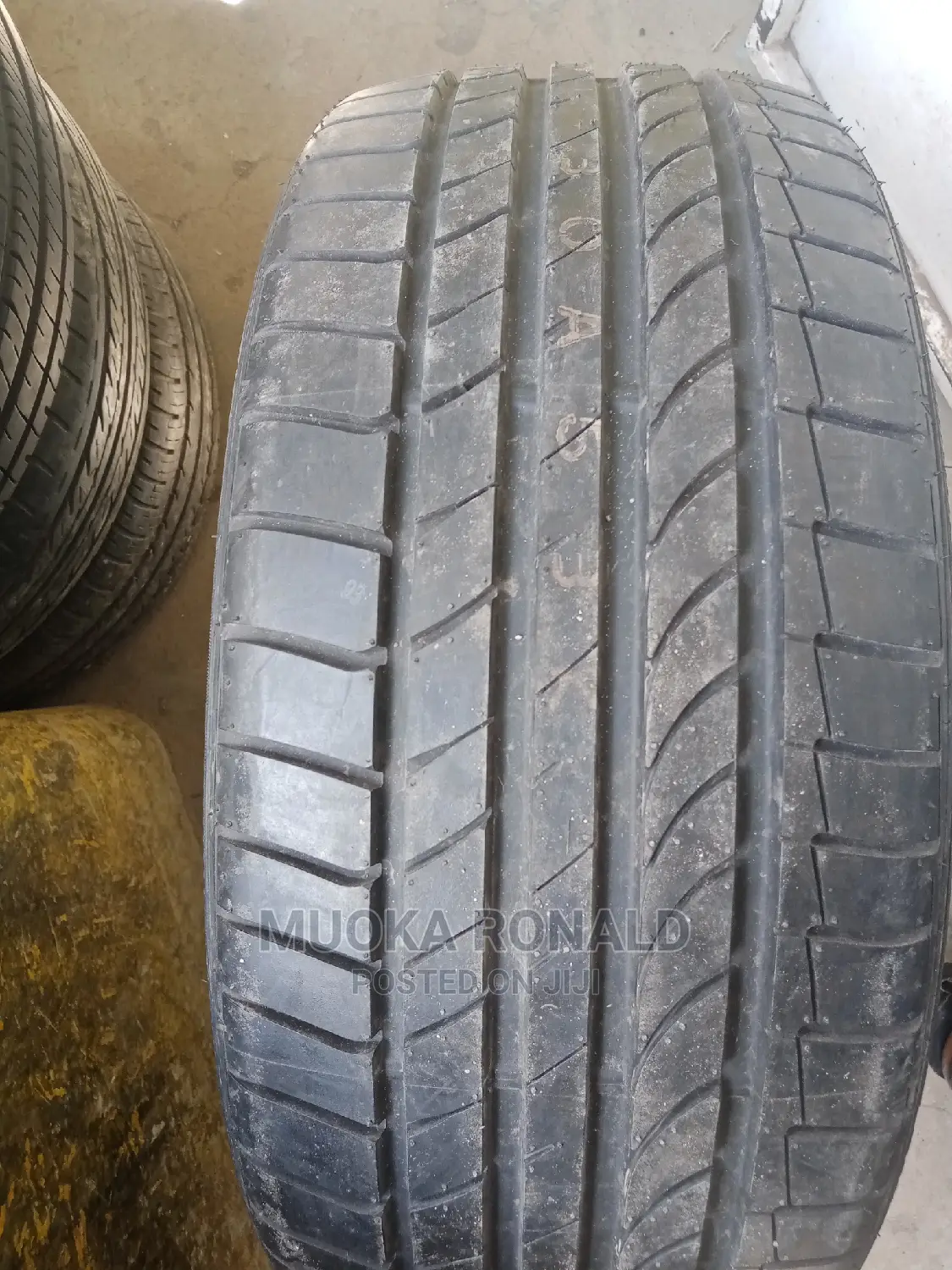 245/40r20 99Y Dunlop Tyre (Made in Japan)