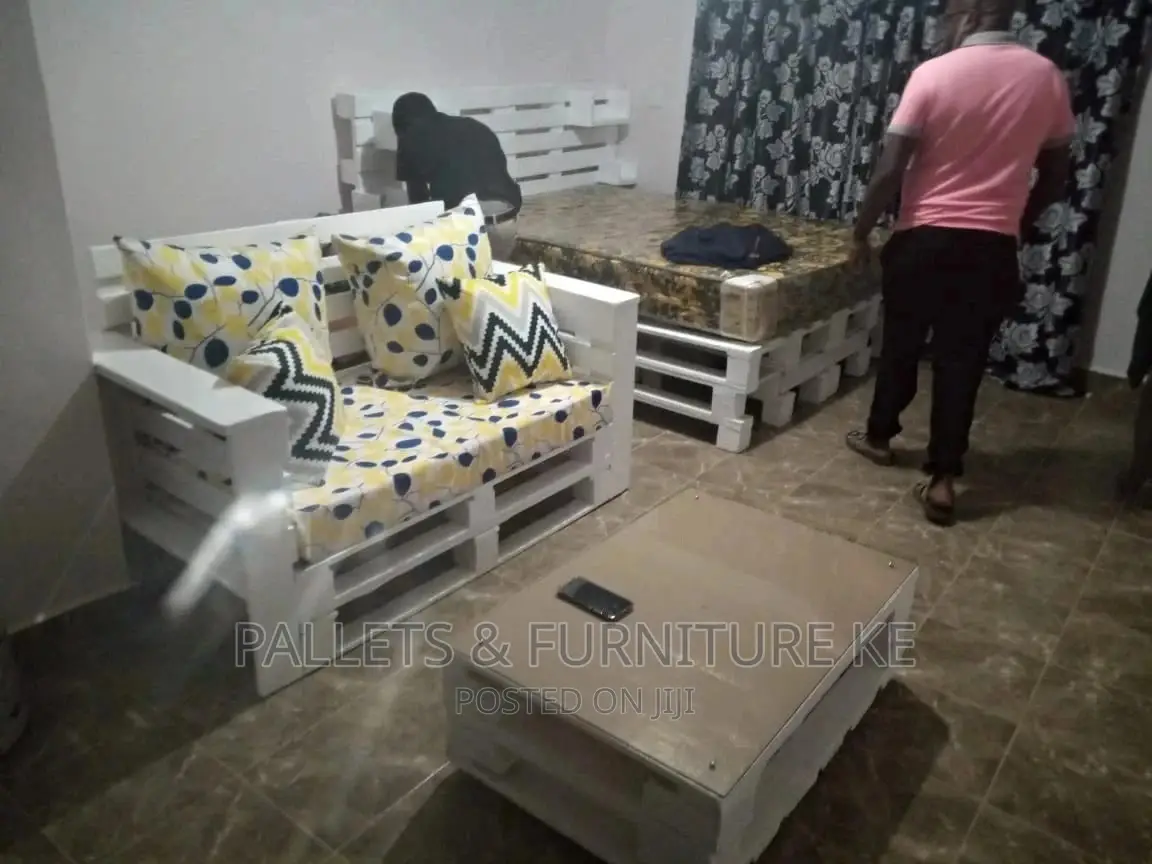 2 Seater Pallet Sofa