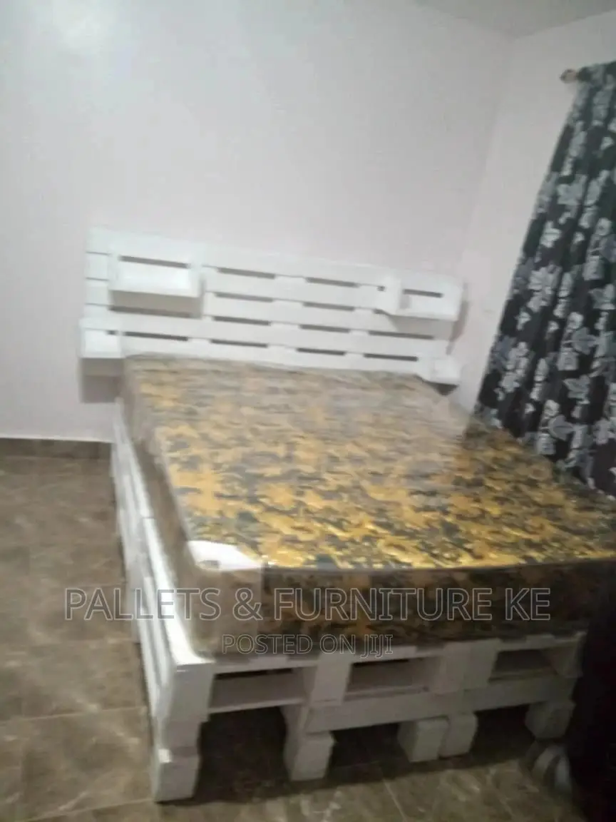 5 by 6 Pallet Bed