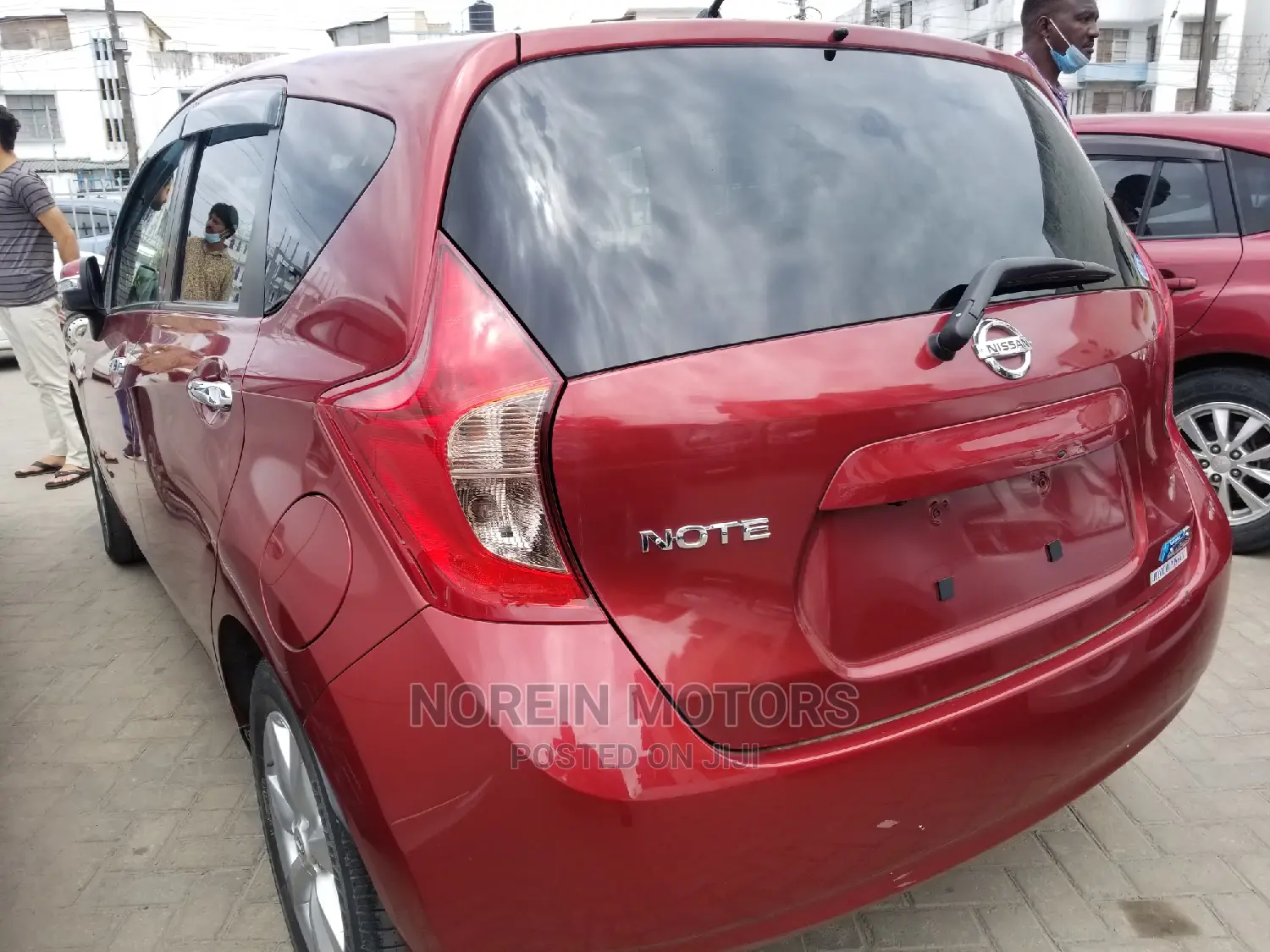 Nissan Note 2015 Red
