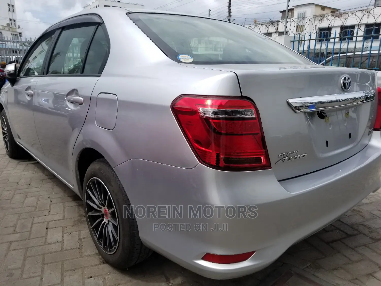 Toyota Axio 2015 Silver