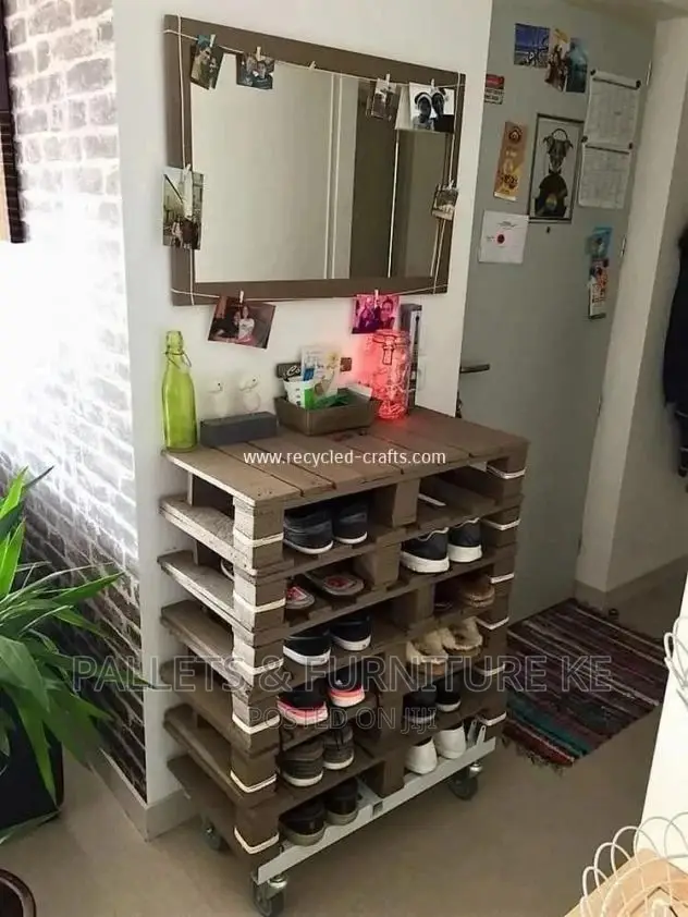 Pallet Shoe Rack