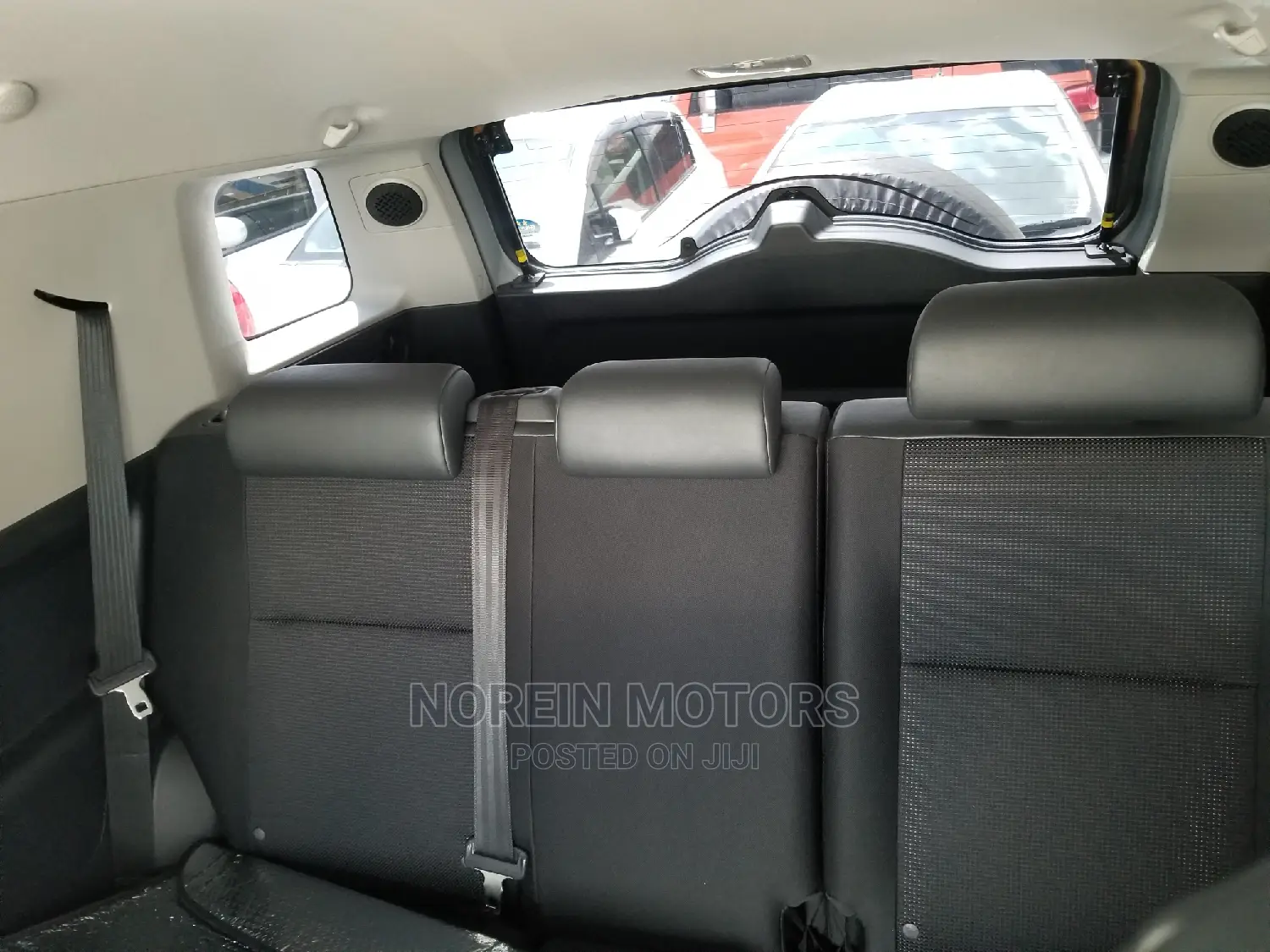Toyota FJ Cruiser 2014 Silver