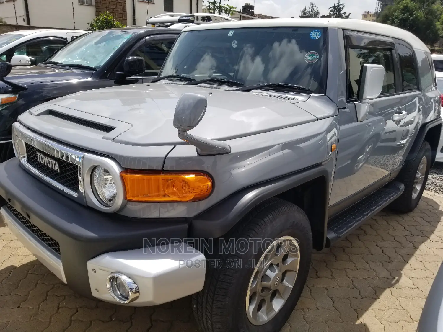Toyota FJ Cruiser 2014 Silver