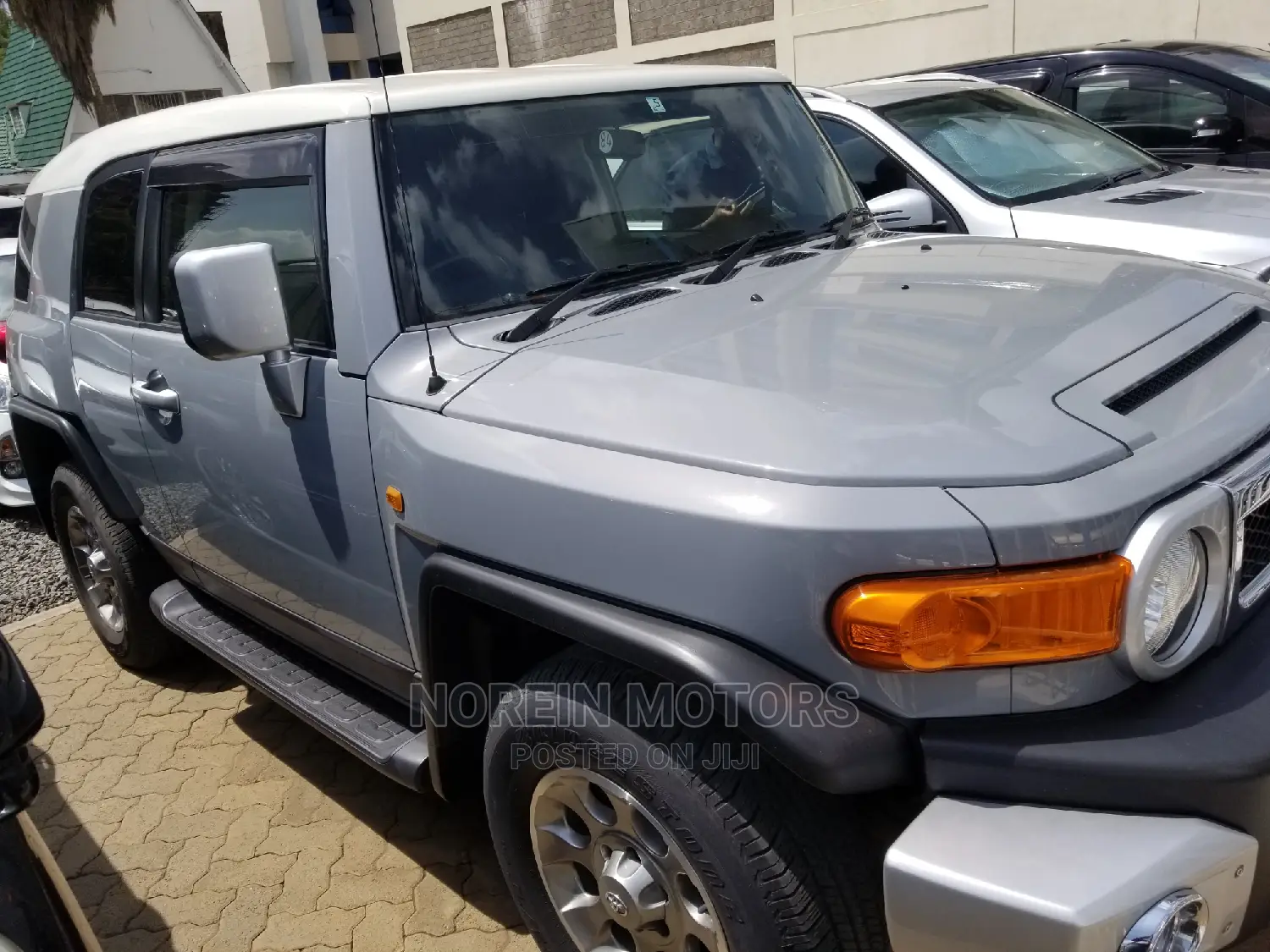 Toyota FJ Cruiser 2014 Silver