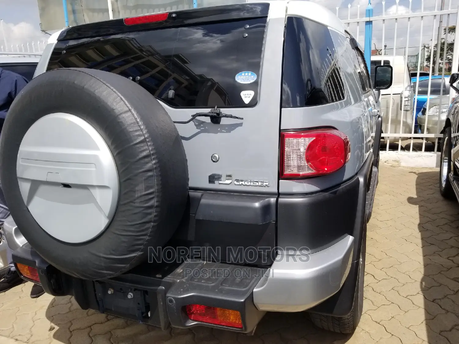 Toyota FJ Cruiser 2014 Silver