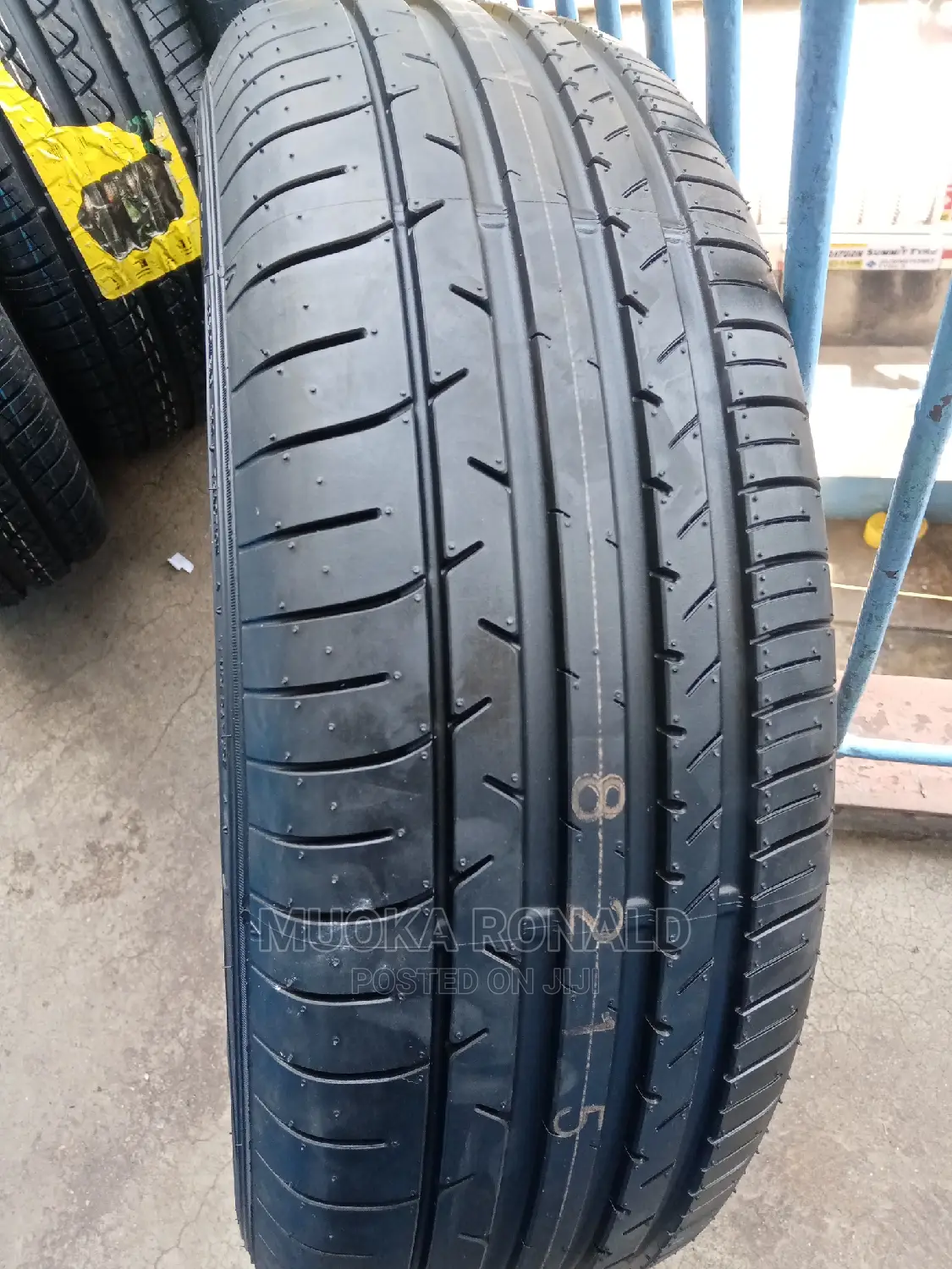 235/65r17 Dunlop Tyre Made in Japan