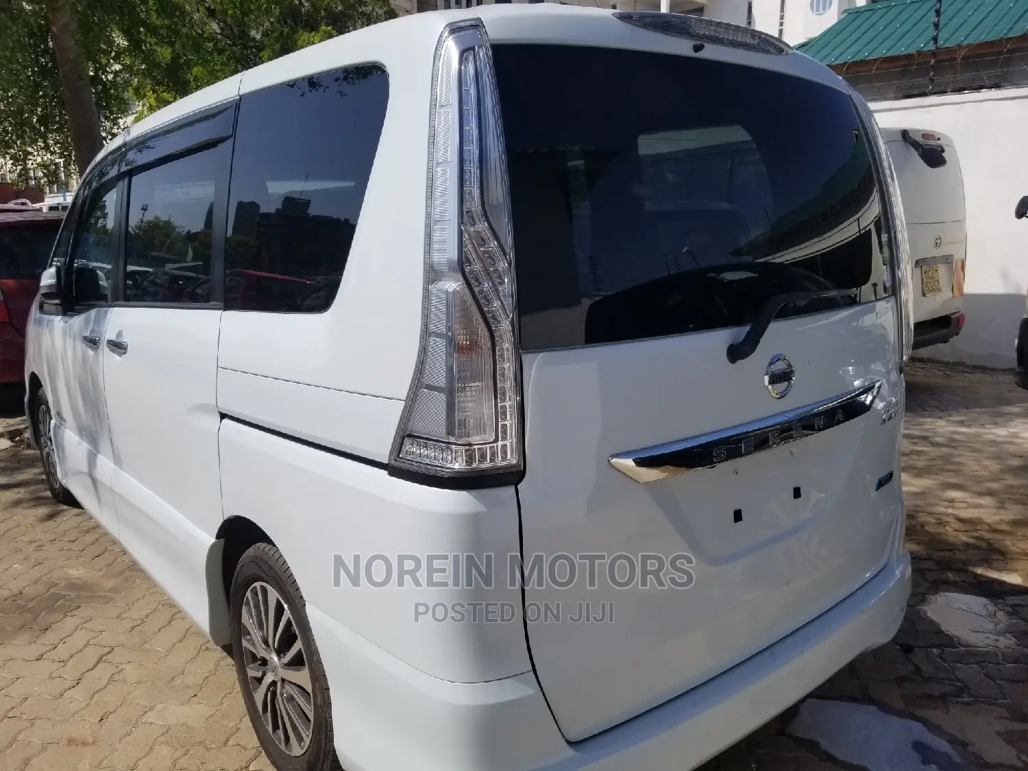 Nissan Serena 2015 White