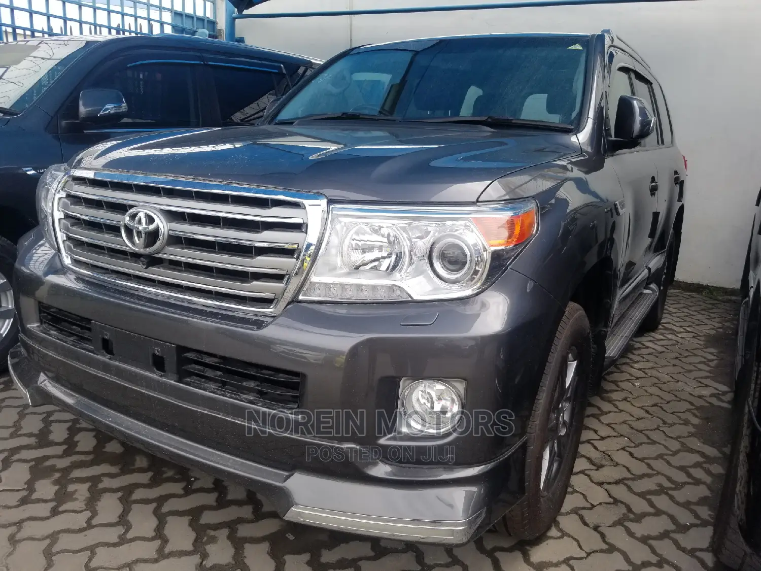 Toyota Land Cruiser 2016 Gray