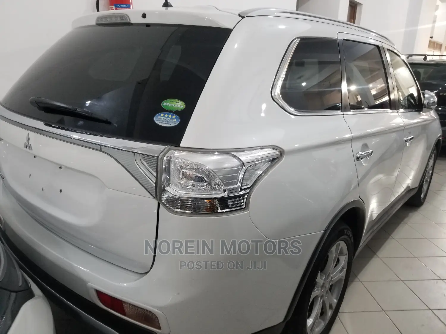 Mitsubishi Outlander 2015 White