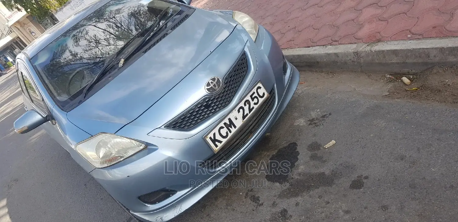 Toyota Belta 2011 Blue