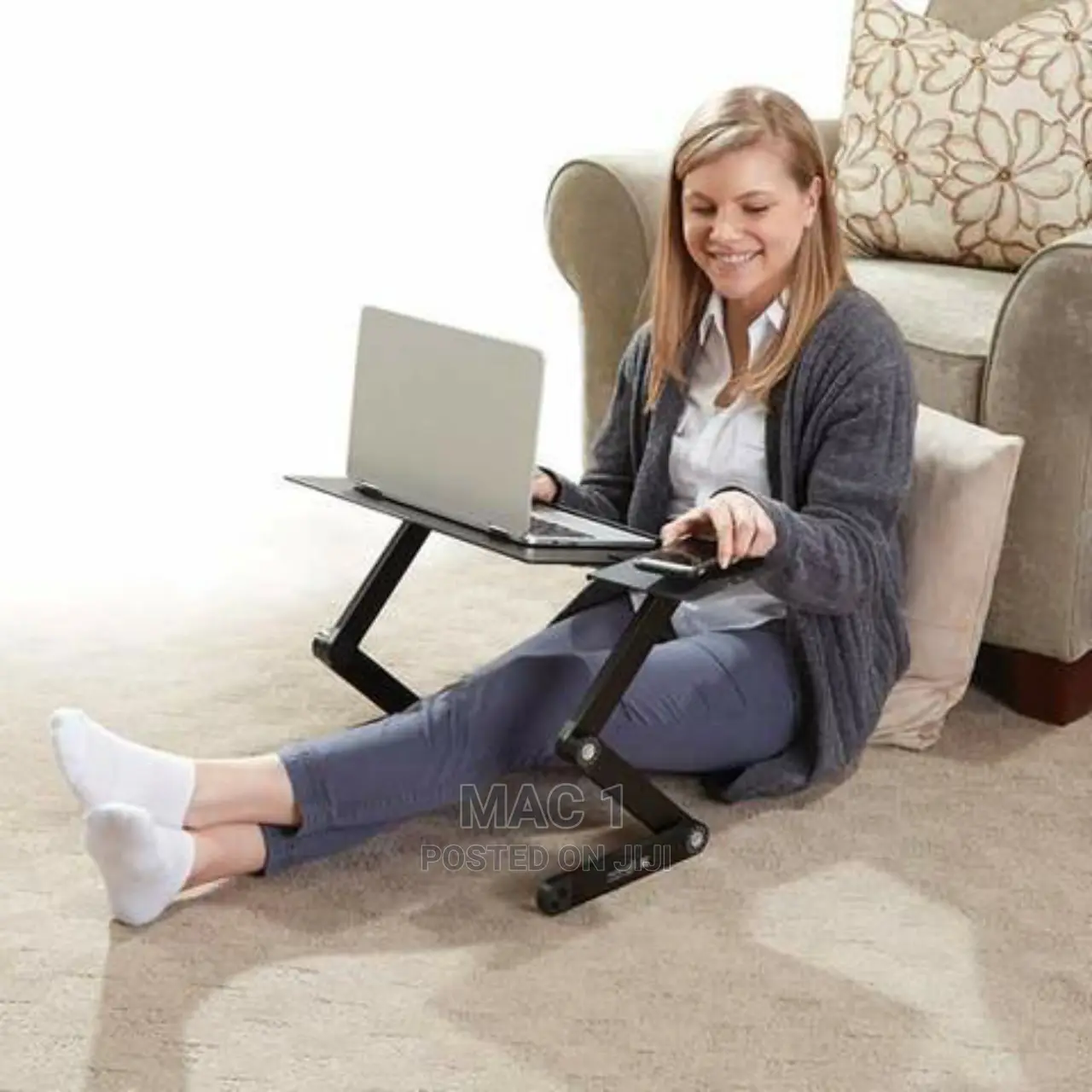 Foldable Laptop Desk/Stand