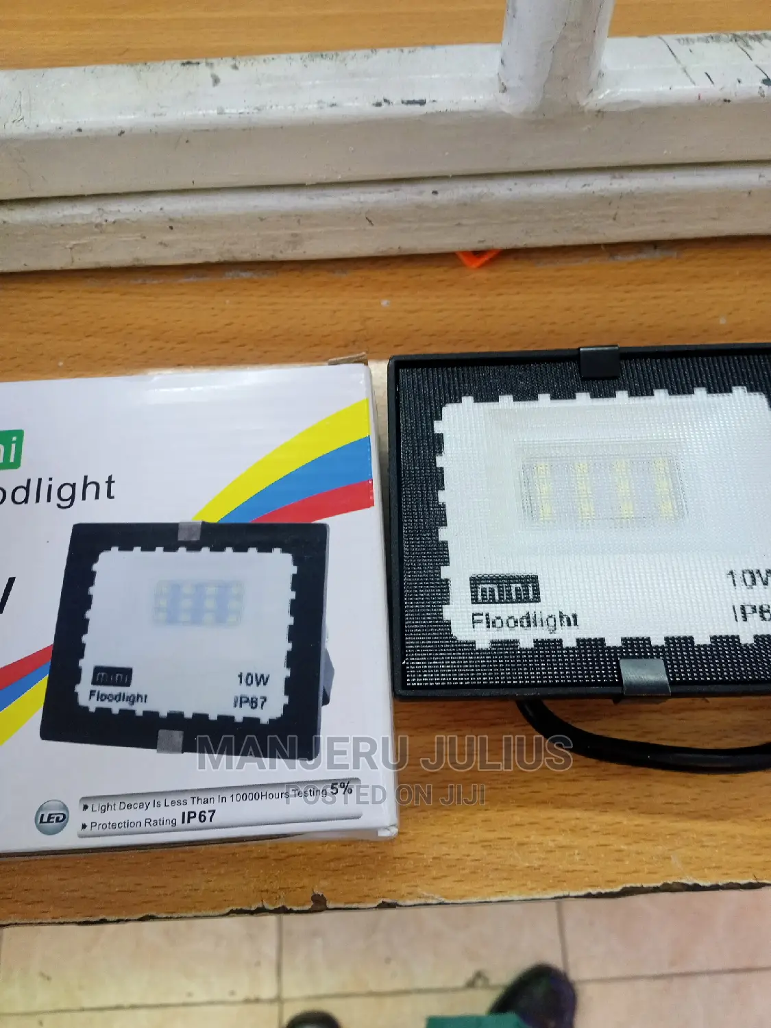 10 Watts Min Flood Light